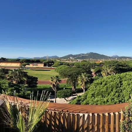 Port Duplex Plein Sud 200 M2 Et 100 M2 De Terrasse Hyeres