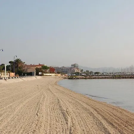 Port Duplex Plein Sud 200 M2 Et 100 M2 De Terrasse Apartment Hyeres