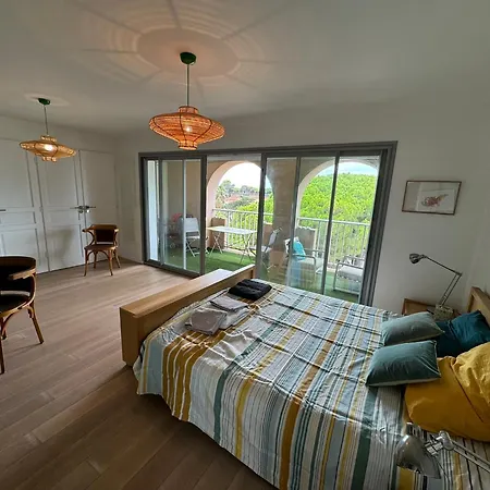 Apartment Port Duplex Plein Sud 200 M2 Et 100 M2 De Terrasse *